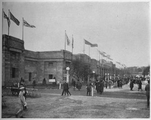 Gesamtansicht des Palastes der Technik, British Empire Exhibition, Wembley, London von Unbekannt