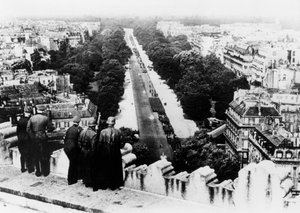 Deutsche Militärparade in Paris, Juni 1940 von Unbekannt