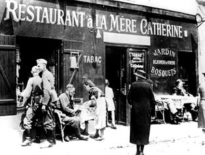 Deutsche Soldaten in einem Restaurant, besetztes Paris, Juni 1940 von Unbekannt