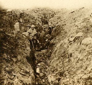 Deutsche Schützengräben durch Beschuss zerstört, Verdun, Nordfrankreich, ca. 1914-1918