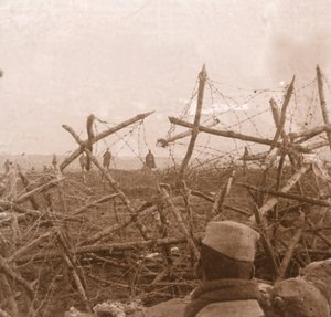 Deutsche kommen aus den Schützengräben, Massiges, Nordfrankreich, um 1914-um 1918 von Unbekannt