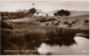 Gleneagles Hotel, Das Clubhaus & Die Deuk Dubs, um 1930 von Unbekannt