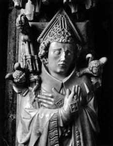 Gotische Kunst: Der Bischof Hugues de Chatillon (gestorben 1352), Marmorskulptur zugeschrieben dem Meister von Rieux (aktiv um 1330-1350), (Detail) von Unbekannt