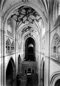 Gotische Architektur: Blick auf das Kirchenschiff vom Triforium. 1321-1504 Kathedrale von Saint Antolin, Palencia, Spanien von Unbekannt