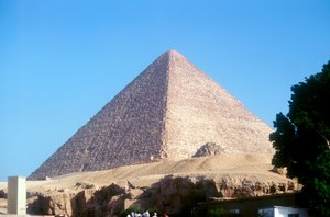 Die große Pyramide von Cheops in Gizeh, Ägypten, 4. Dynastie, Altes Reich, 26. Jahrhundert v. Chr. von Unbekannt