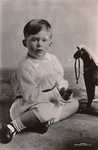 H.R.H. Prinzessin Marys ältester Sohn, Der Ehrenwerte Geo. Henry Hubert Lascelles, ca. 1926