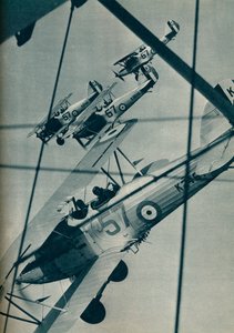 Hawker Hart Doppeldecker im Formationsflug, ca. 1936-1937