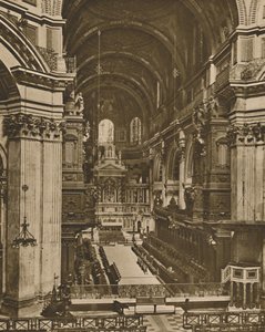 Hochaltar von St. Pauls, gesehen durch das lange Kirchenschiff, um 1935