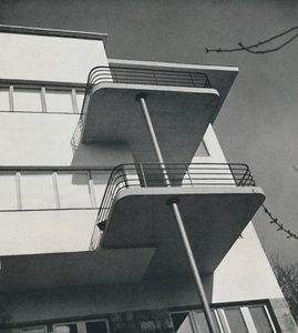 Haus für zwei Familien in Budapest, Rumänien, 1933 von Unbekannt
