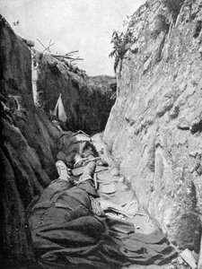 In einem der Schützengräben von Quennevières, Schlacht von Champagne, 1915 von Unbekannt