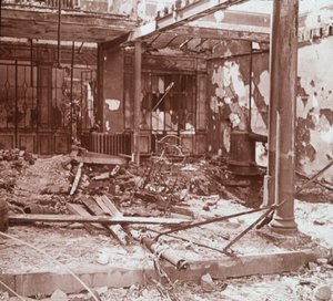 Innenraum eines Cafés, Albert, Nordfrankreich, ca. 1914-1918
