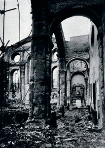 Innenraum der Kirche St. Mary Le Bow, Cheapside, ausgebrannt bei einem Luftangriff, 1941 von Unbekannt