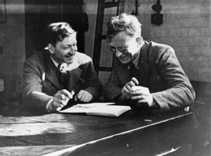 John Cockcroft und George Gamow, ca. 1930 von Unbekannt