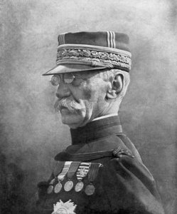 Joseph Gallieni, französischer General des Ersten Weltkriegs, 2. September 1914 von Unbekannt