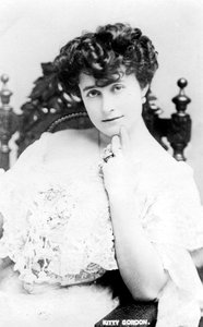 Kitty Gordon 1878-1974, englische Schauspielerin, frühes 20. Jahrhundert von Unbekannt