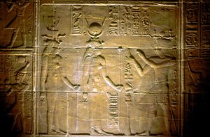 Kalksteinrelief im Tempel von Philae, antikes Ägypten