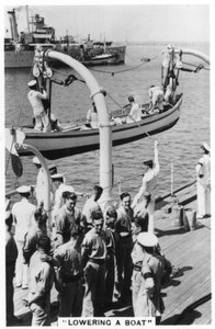Ein Boot absenken, HMS Devonshire, 1937