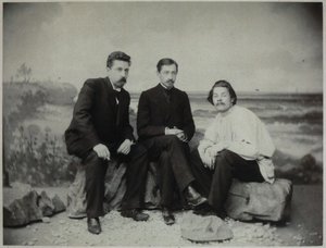 Maxim Gorki, Iwan Bunin und Nikolai Teleschow, 1900 von Unbekannt