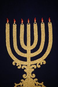 Menora in der Stadttempel-Synagoge, Wien, Österreich von Unbekannt