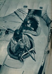 Bewegliche Kanone eines zweisitzigen Jagdflugzeugs, um 1935-1937