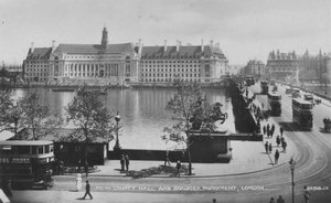 New County Hall und Boadicea-Denkmal, London, ca. 1925 von Unbekannt