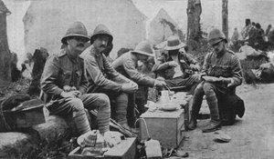 Auf dem Marsch nach Kumassi: Eine Pause zum Abendessen, 1902