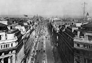 Auf dem Dach des Bush House, Blick von Kingsway zu den nördlichen Höhen, London, 1926-1927