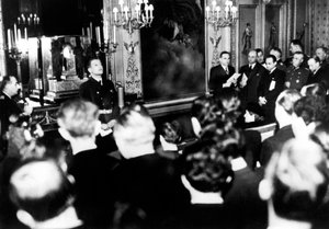 Otto Abetz, deutscher Botschafter in Frankreich, hält eine Pressekonferenz, Paris, 15. Dezember 1940 von Unbekannt