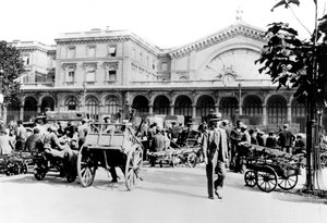 Vor dem Gare de l
