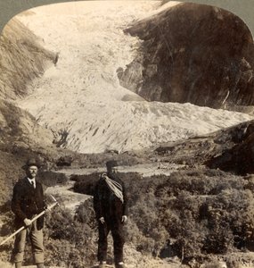 Gefährlicher Brigsdal-Gletscher, einer der großartigsten in ganz Norwegen, um 1905 von Unbekannt