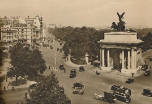 Piccadilly und die Quadriga von Constitution Hill, ca. 1935