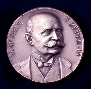 Porträt von Graf Ferdinand von Zeppelin von Unbekannt
