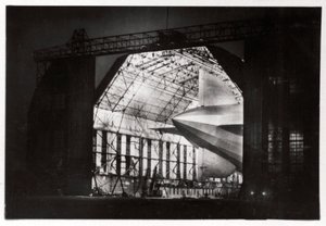 Vorbereitungen für einen Nachtflug, Zeppelin LZ 127 Graf Zeppelin