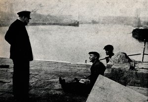 Premierminister und Männer auf der Straße, 1940er, 1945