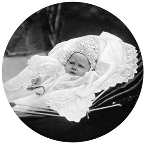 Prinz Albert Windsor im Alter von einem Jahr von Unbekannt