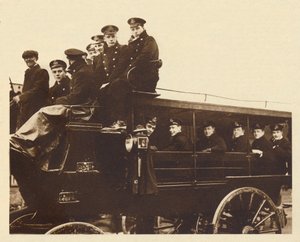 Prinz Albert, kommt in Devonport an, um den Kreuzer Cumberland zu besteigen, 1913, 1937