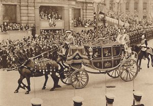 Prinzessin Elizabeth und ihr Cousin Lord Lascelles mit der Prinzessin Royal, 1937