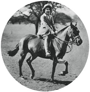 Prinzessin Elizabeth zu Pferd, Windsor Great Park, 1935, 1937 von Unbekannt