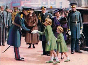 Prinzessinnen Elizabeth und Margaret, um 1935 von Unbekannt