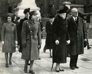 Königin Mary, Prinzessin Elizabeth, Prinzessin Margaret, Armistice Day, 1945