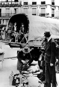 Heimkehrende Flüchtlinge, Paris, Juli 1940