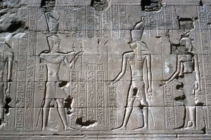 Relief des Pharaos vor Horus, Tempel des Horus, Edfu, Ägypten, Ptolemäische Zeit, ca. 251 v. Chr.-ca. 246 v. Chr.