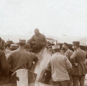 Rückkehr von einer Mission, ca. 1914-1918 von Unbekannt