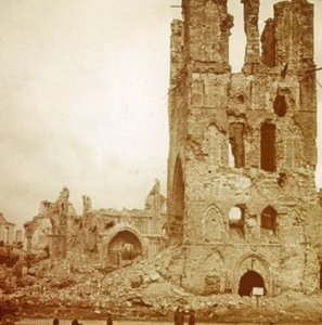 Ruine der Kathedrale, Ypern, Flandern, Belgien, ca. 1914-1918