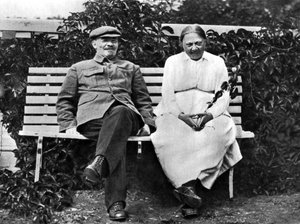 Russischer bolschewistischer Führer Wladimir Lenin und Nadeschda Krupskaja, Gorki, UdSSR, 1922 von Unbekannt