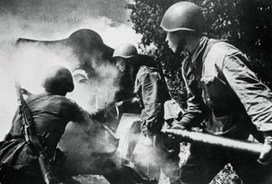 Russische Artillerie im Einsatz, Ostfront, 1943