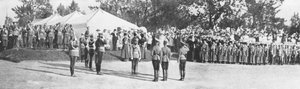 Russische Truppen salutieren Zar Nikolaus II., Krasnoye Selo, 22. Juli 1914