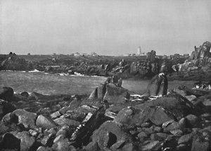 Scilly-Inseln - die Bucht und der Leuchtturm, St. Agnes, 1895 von Unbekannt
