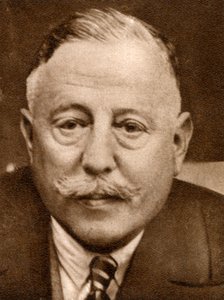 Sol G Newman, Leiter von Radio Pictures in Großbritannien von Unbekannt