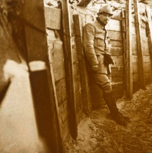 Soldat in den Schützengräben, ca. 1914-1918